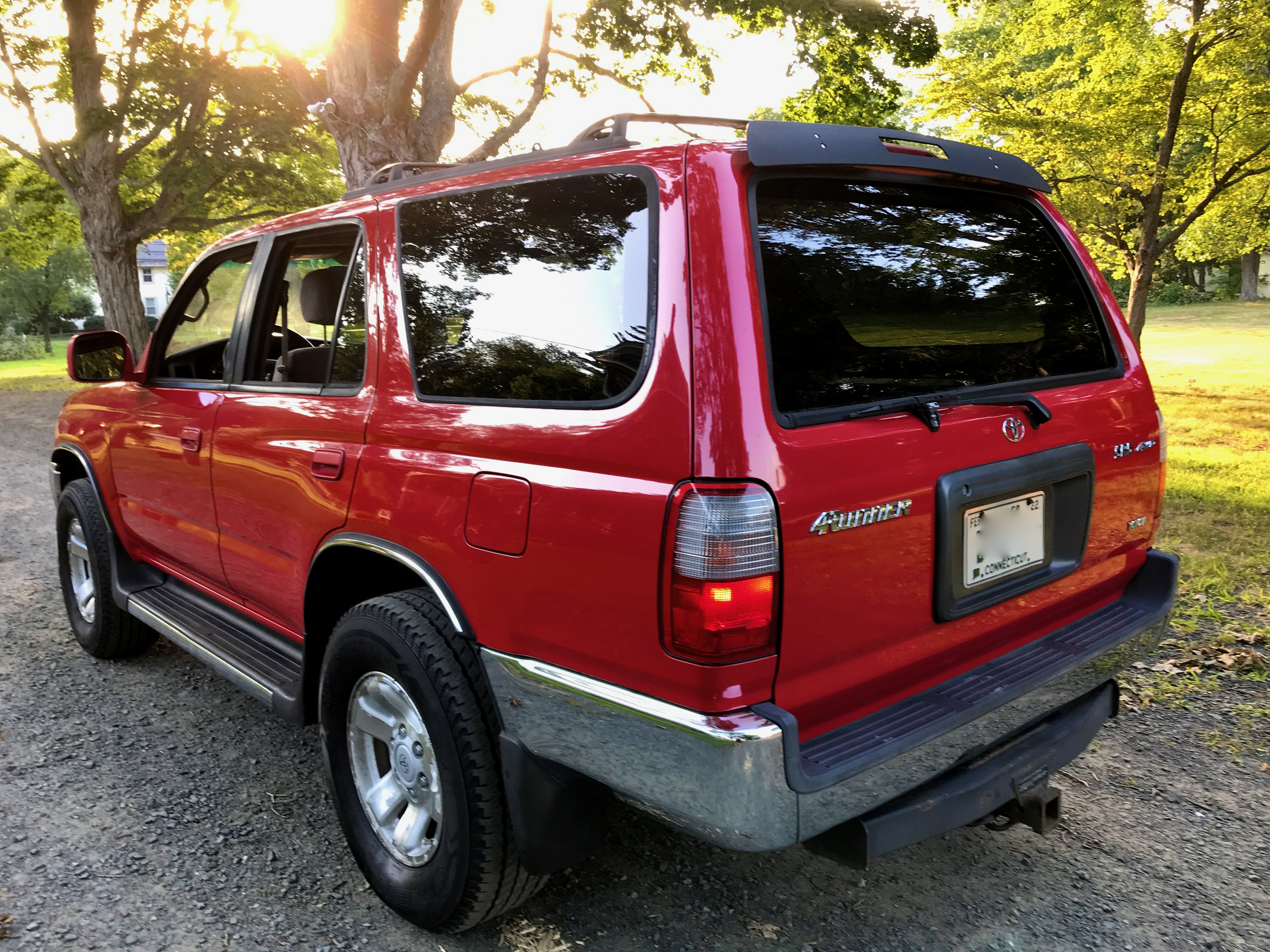 Go Motors Niantic, CT Purveyors of 3rd Generation Toyota 4Runners and other lengedary classics